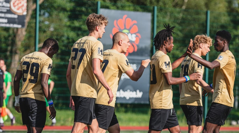 Rīgas "Metta" futbolisti Jaunmārupē. Foto: FS Metta