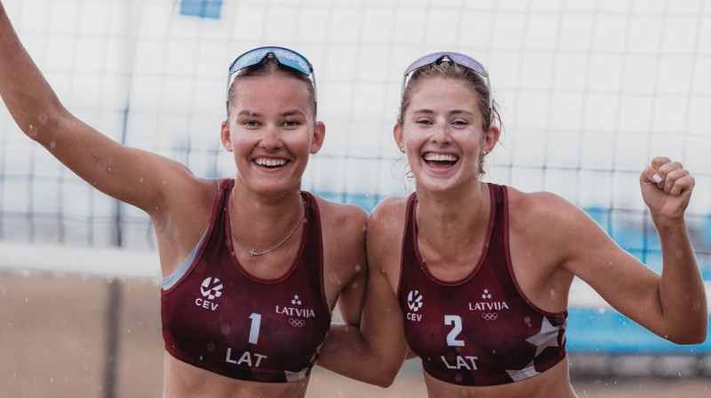 Līva Ēbere un Deniela Konstantinova. Foto: Kristaps Platačs / Beach Volley Latvia