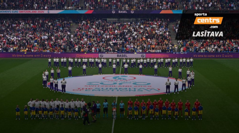 Mirklis pirms Anglijas un Spānijas sieviešu izlašu spēles pārpildītajā Bāzeles stadionā. Foto: AFP/Scanpix