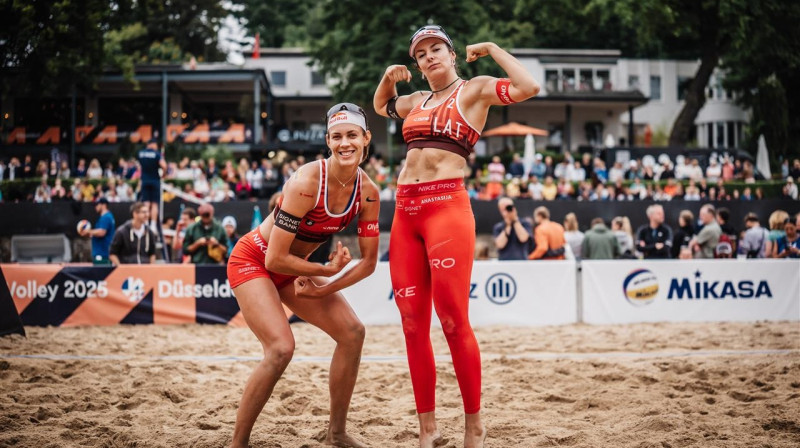 Tīna Graudiņa un Anastasija Samoilova. Foto: CEV