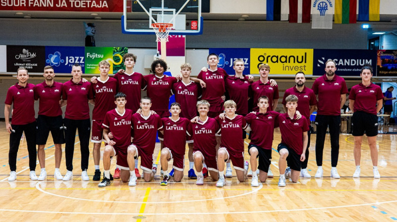 Latvijas U16 puišu basketbola izlase 2025. gada 31. jūlijā. Foto: Siim Solman