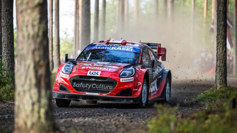 Mārtiņa Seska pilotētais automobilis. Foto: SIPA/Scanpix