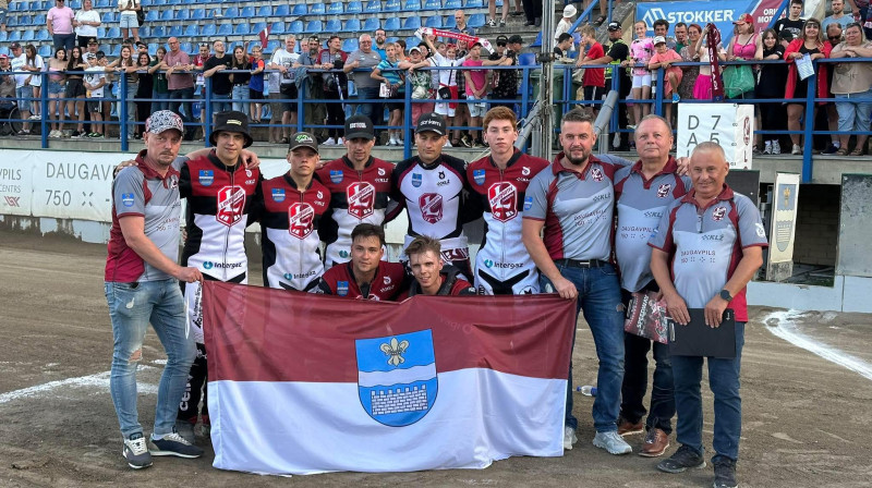 Pēc uzvaras pār Landshutas komandu.