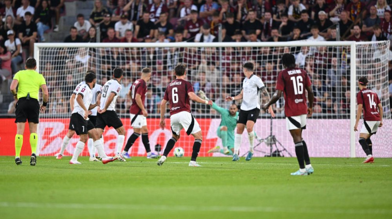 Epizode no "Sparta" – "Ararat-Armenia" spēles Foto: Sparta Praha