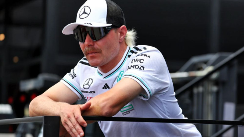 Valteri Botass. Foto: Motorsport.com