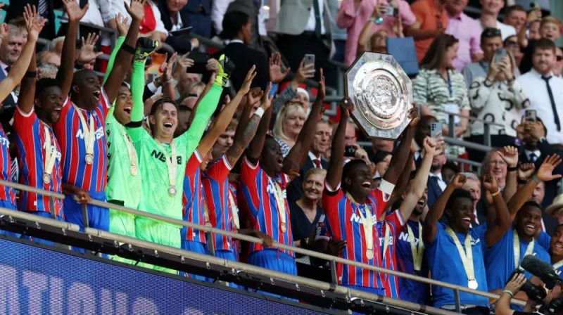 "Crystal Palace" futbolisti svin uzvaru Anglijas Superkausā. Foto: Getty Images.