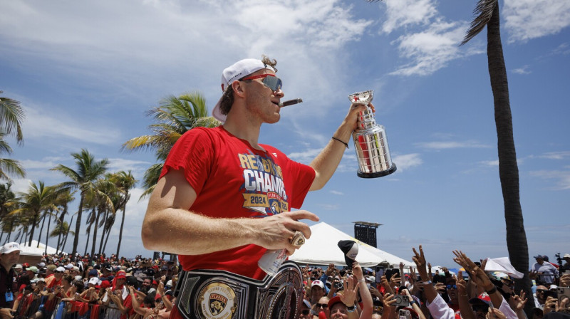 Metjū Tkačaks Floridas "Panthers" čempionu parādē šovasar. Foto: Alie Skowronski/Zumapress.com/Scanpix