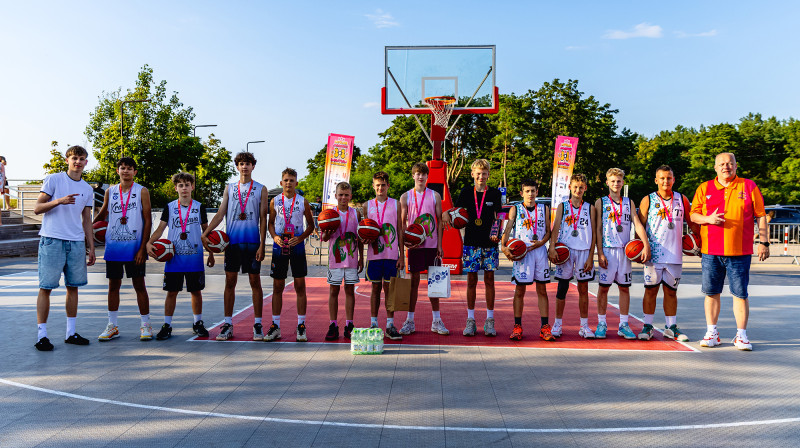 Latvijas Jaunatnes 3x3 basketbola U13 čempionāta laureāti. Publicitātes foto
