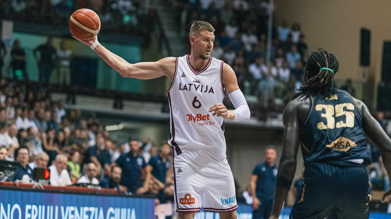 Kristaps Porziņģis 2025. gada 9. augustā Triestē. Foto: Mikus Kļaviņš