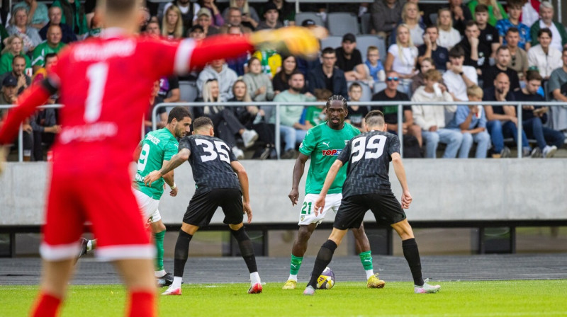Kauņas "Žalgira" futbolisti ielenkumā pret Kardžali "Arda". Foto: FK Kauno Žalgiris