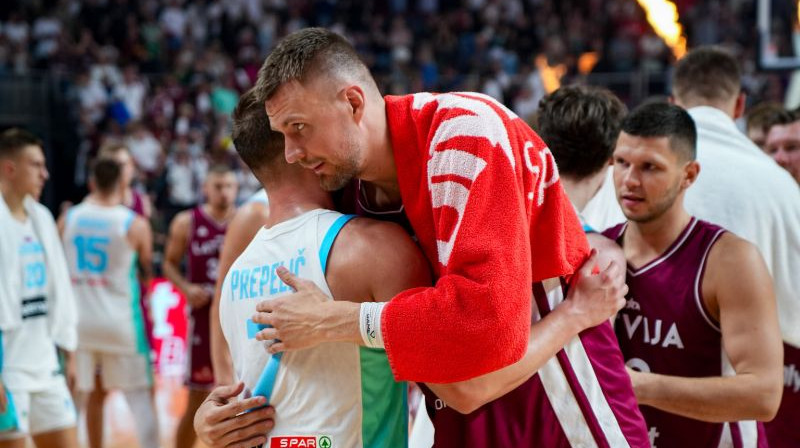 Kristaps Porziņģis pēc spēles pret Slovēnijas izlasi. Foto: Kzs.si