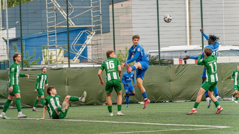 Mirklis no "Daugavpils" un Rīgas "Metta" cīņas šī gada 25. aprīlī. Foto: Margarita Vigule