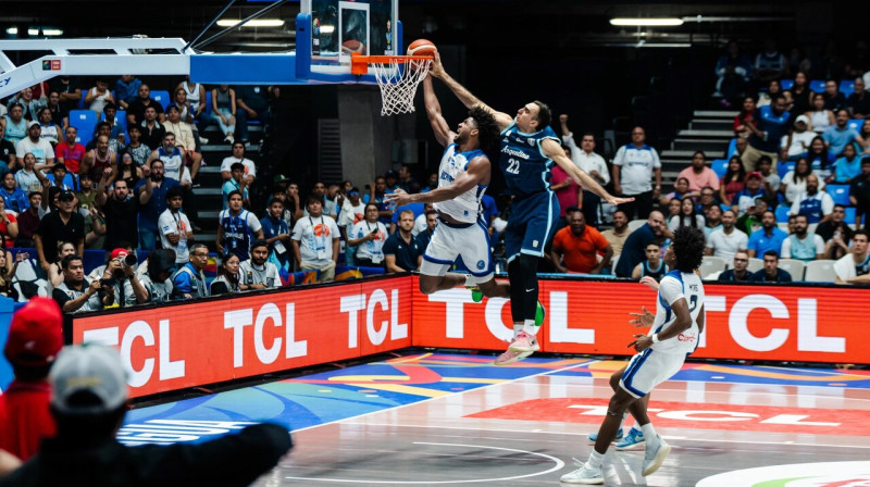 Mirklis no Nikaragvas un Argentīnas valstsvienību spēles Amerikas kausā. Foto: FIBA