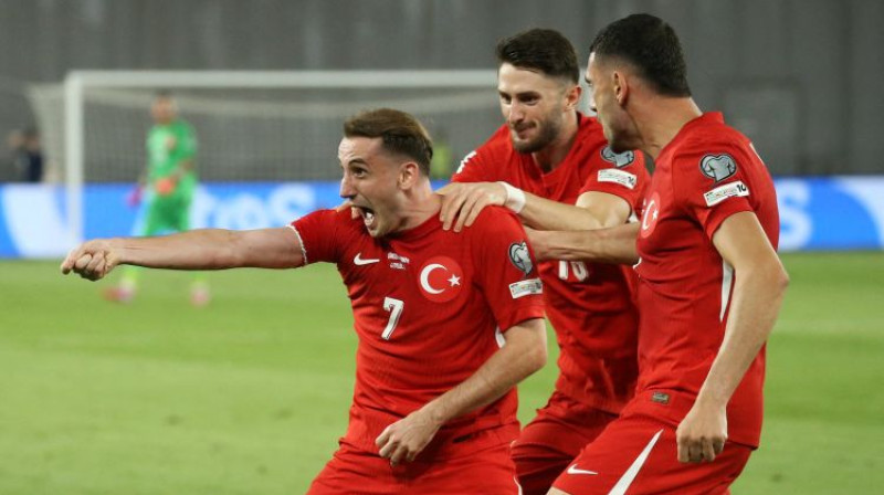 Kerems Aktirkolu svin vārtu guvumu. Foto: Reuters/Scanpix