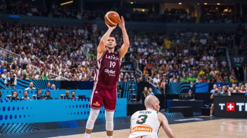 Rihards Lomažs Foto: FIBA