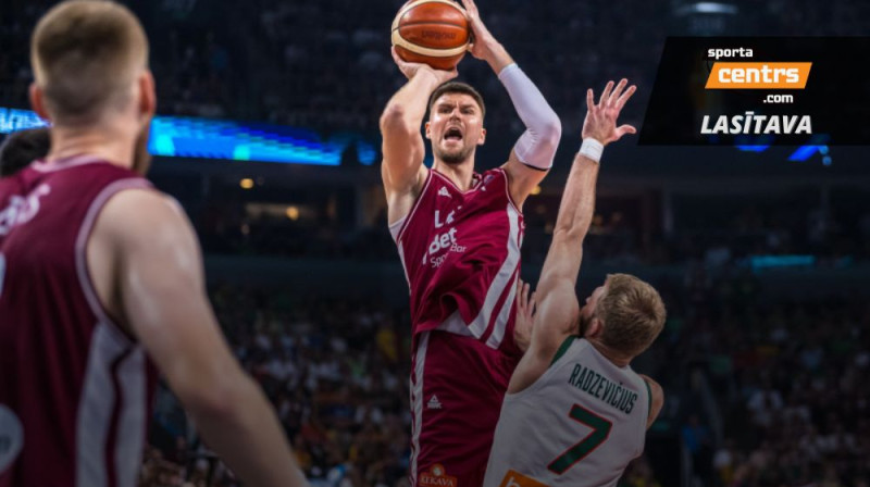 Kristaps Porziņģis spēlē pret Lietuvu. Foto: FIBA