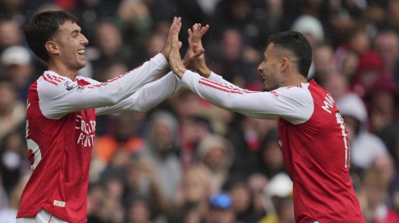 Martins Subimendi un Gabriels Martinelli. Foto: AP/Scanpix