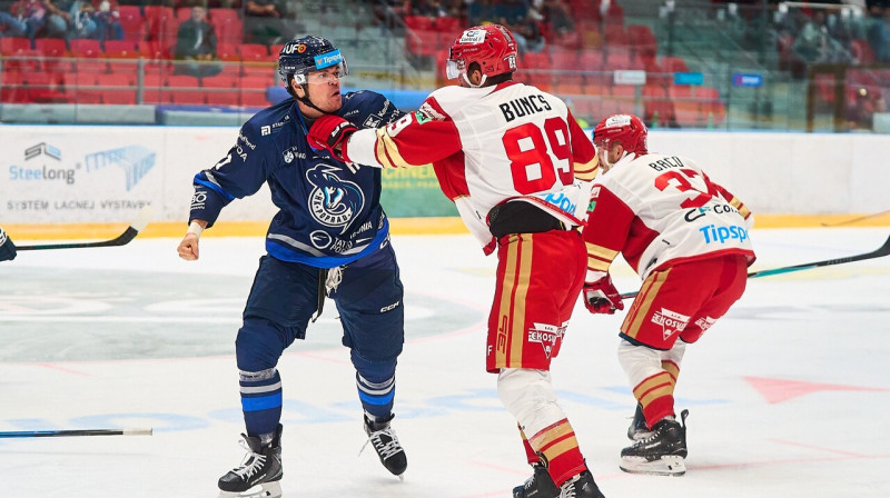 Filips Buncis kautiņā Slovākijas Ekstralīga. Foto: Peter Ilenčík/FlashPhoto.sk