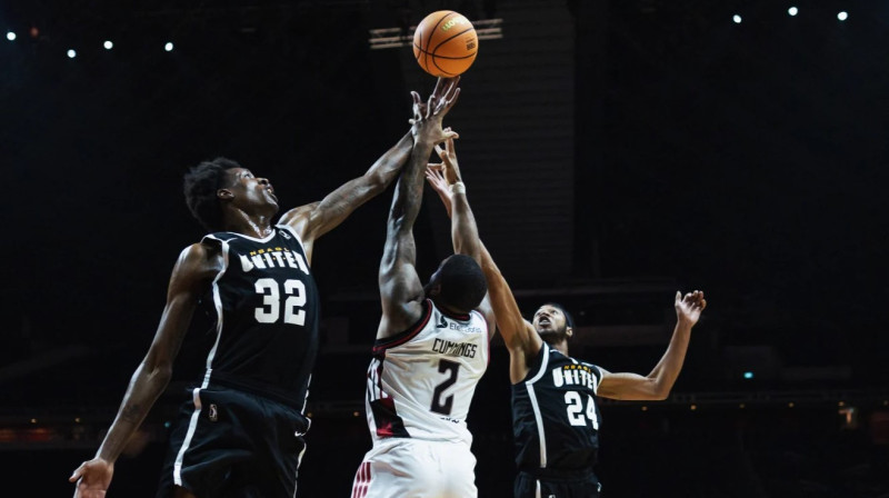 Mirklis no G līgas un Riodežaneiro "Flamengo" cīņas FIBA Starpkontinentālajā kausā Singapūrā. Foto: FIBA