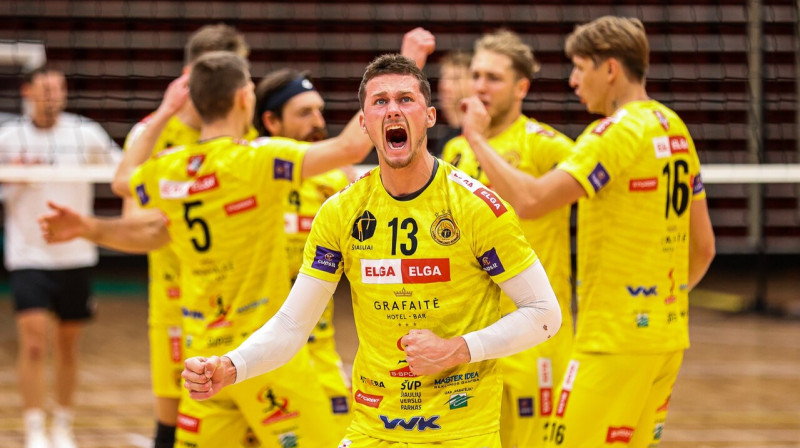 Šauļu komandas volejbolists Emilis Bartkus (Nr. 13). Foto: Artūrs Stiebriņš
