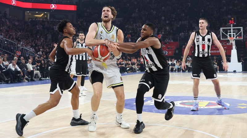 Stambulas "Fenerbahçe" pret Stambulas "Beşiktaş" cīņa sezonas sākumā. Foto: Fenerbahçe Beko