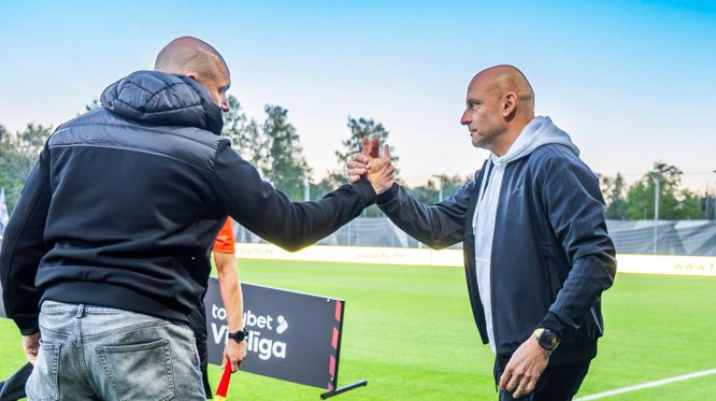 Viktors Morozs un Adriāns Guļa. Foto: Riga FC