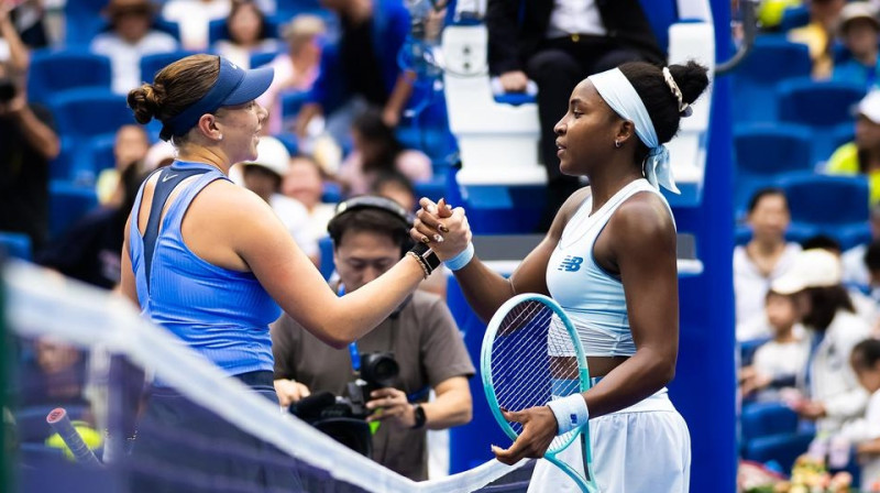 Amanda Aņisimova un Koko Gofa. Foto: Jimmie48 / WTA