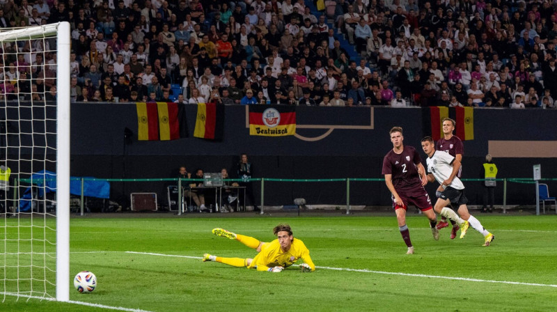 Mirklis no Vācijas un Latvijas U21 valstsvienību spēles Rostokā septembrī. Foto: Matthias Koch/Imago Images/Scanpix