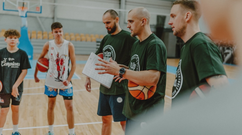 "Kļūsti Labāks" treneri. Foto: Kļūsti Labāks