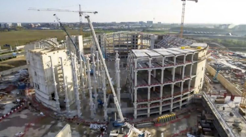 Milānas jaunās arēnas būvniecība pirms gada. Foto: Itinera/urbanfile.org