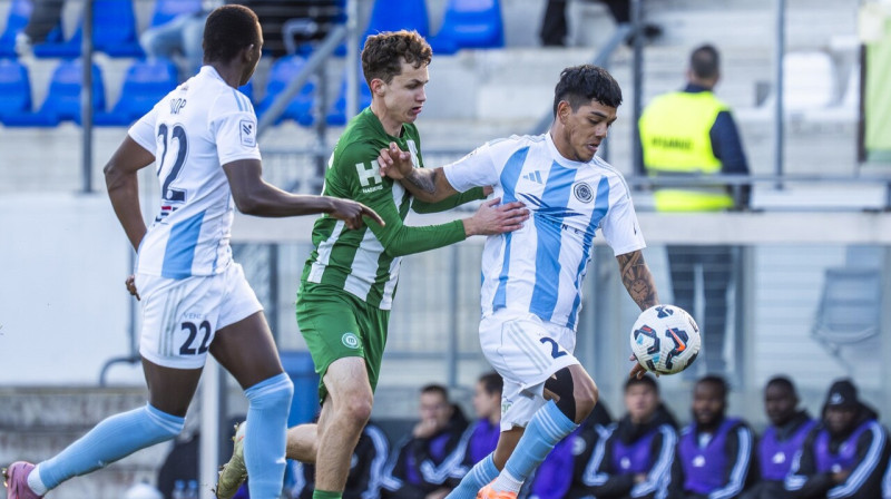 Mirklis no Rīgas "Metta" un "Riga" cīņas Jūrmalā. Foto: Riga FC