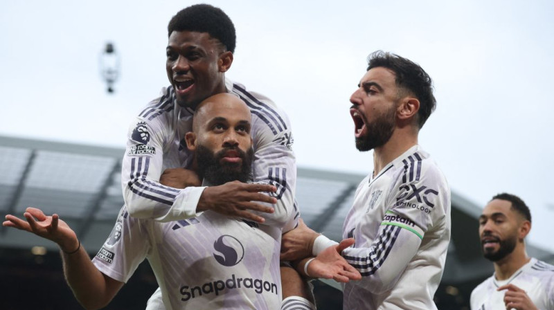 Mančestras futbolisti svin pirmo vārtu guvumu. Foto. Reuters. Scanpix