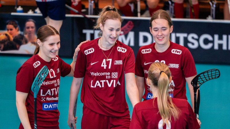 Latvijas sieviešu florbola izlase. Foto: Floorball Deutschland