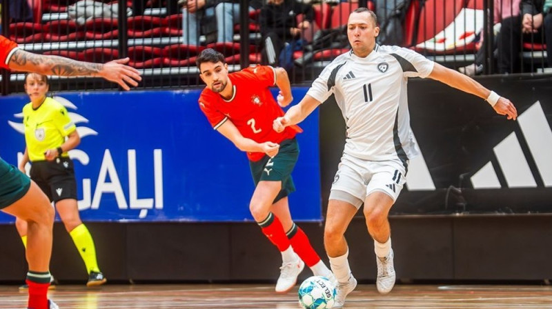 Epizode no Latvijas-Portugāles spēles Foto: LFF