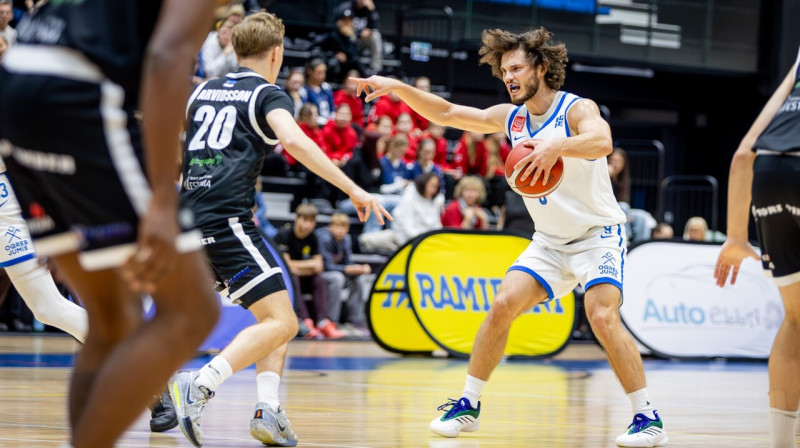 Gustavs Kampuss ar bumbu. Foto: Jānis Martels/BK Ogre