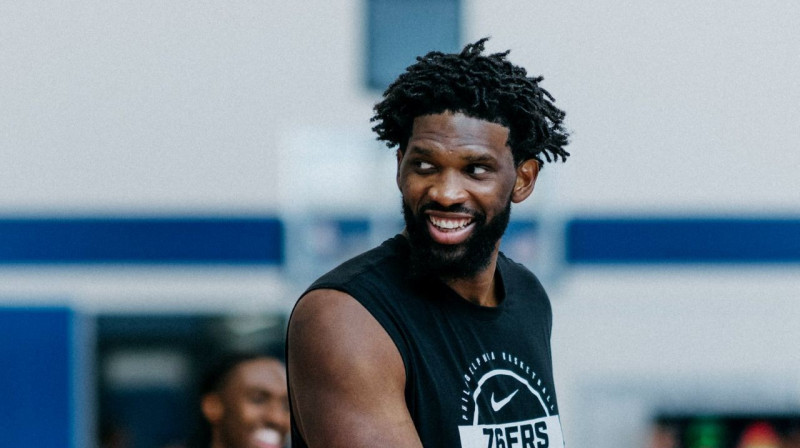 Džoels Embīds. foto: https://www.facebook.com/Sixers