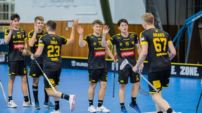 "TJ Sokol Kralovske Vinohrady" tikuši pie sezonas pirmās uzvaras, foto: SKV Florbal