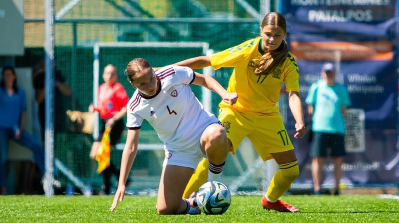 Latvijas U17 valstsvienības aizsardze Līva Strauta. Foto: LFF