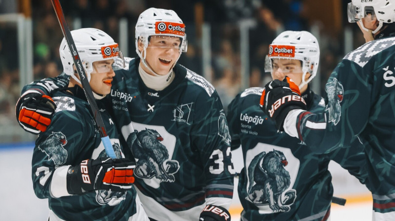 Liepājas komandas hokejisti. Foto: Liepājas Hokeja komanda