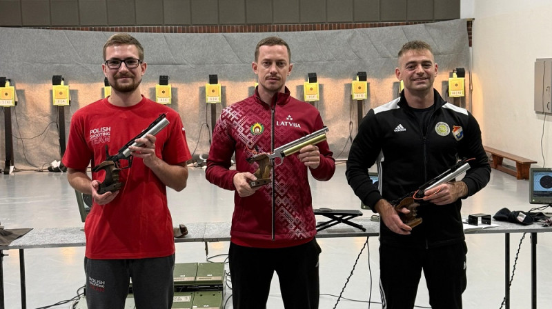 E.Vasermanis (vidū). Foto: LŠF.