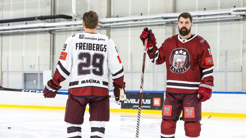 Ralfs Freibergs un Kaspars Daugaviņš. Foto: Artūrs Stiebriņš/LHF