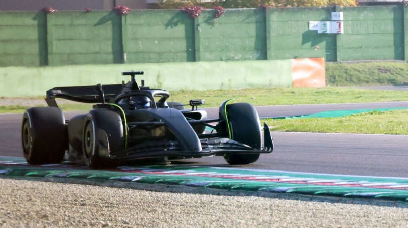 Serhio Peress pie "Ferrari SF-23" stūres. Foto: Motorsport.com