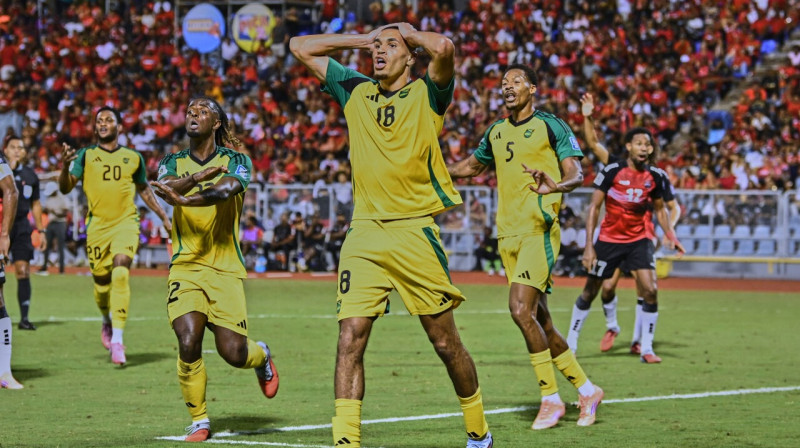 Jamaikietis Džonatans Rasels pēc Trinidādā un Tobāgo neieskaitītā vārtu guvuma. Foto: Robert Taylor/AP/Scanpix