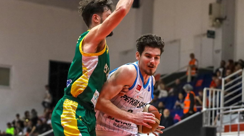 Roberts Blumbergs ar bumbu. Foto: Petkim Spor Kulübü