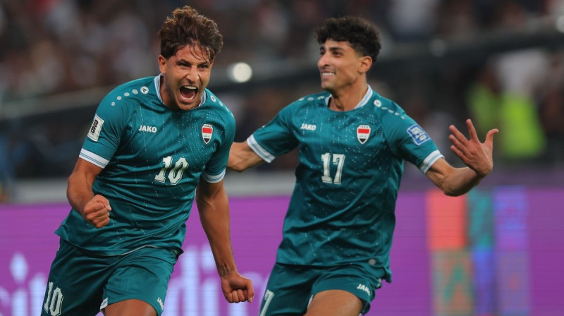 Irākietis Mohanads Ali jeb Mimi (Nr. 10) pēc vārtu guvuma cīņā pret Apvienotajiem Arābu Emirātiem. Foto: AFC