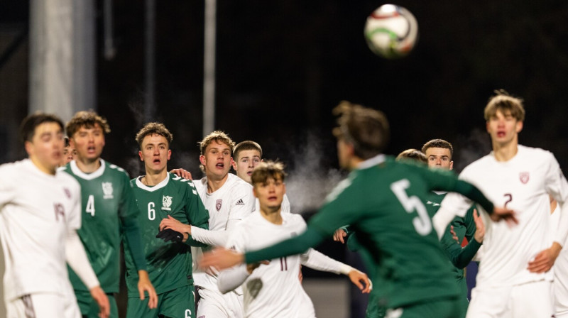 Mirklis Lietuvas un Latvijas U19 valstsvienību cīņā Raudondvarī. Foto: Lietuvos futbolo federacija