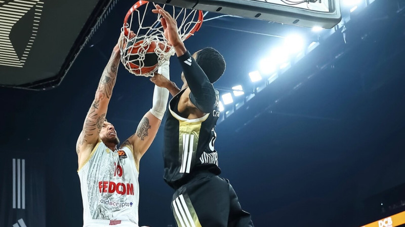 Monako kluba basketbolists Daniels Taiss uzbrukumā. Foto: AS Monaco