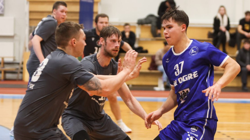 Ar 37. numuru ogrēnietis Adrians Averjanovs. Foto: Ritvars Raits