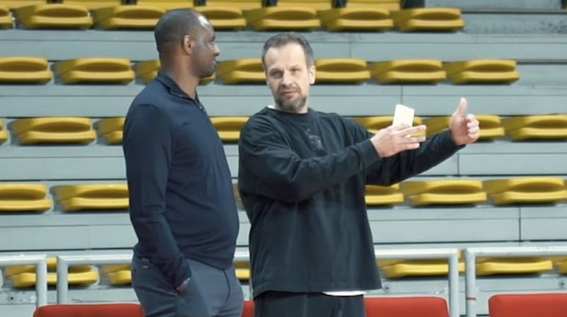 Patriks Vjerā un Jānis Gailītis. Foto: Ekrānšāviņš