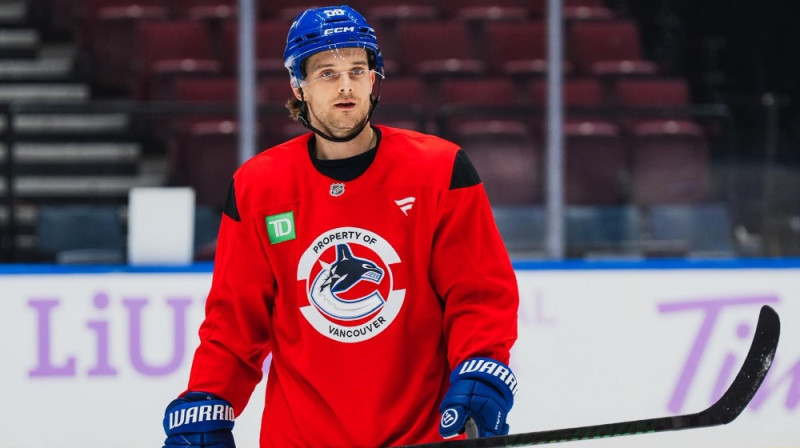 Teodors Bļugers. Foto: Vancouver Canucks